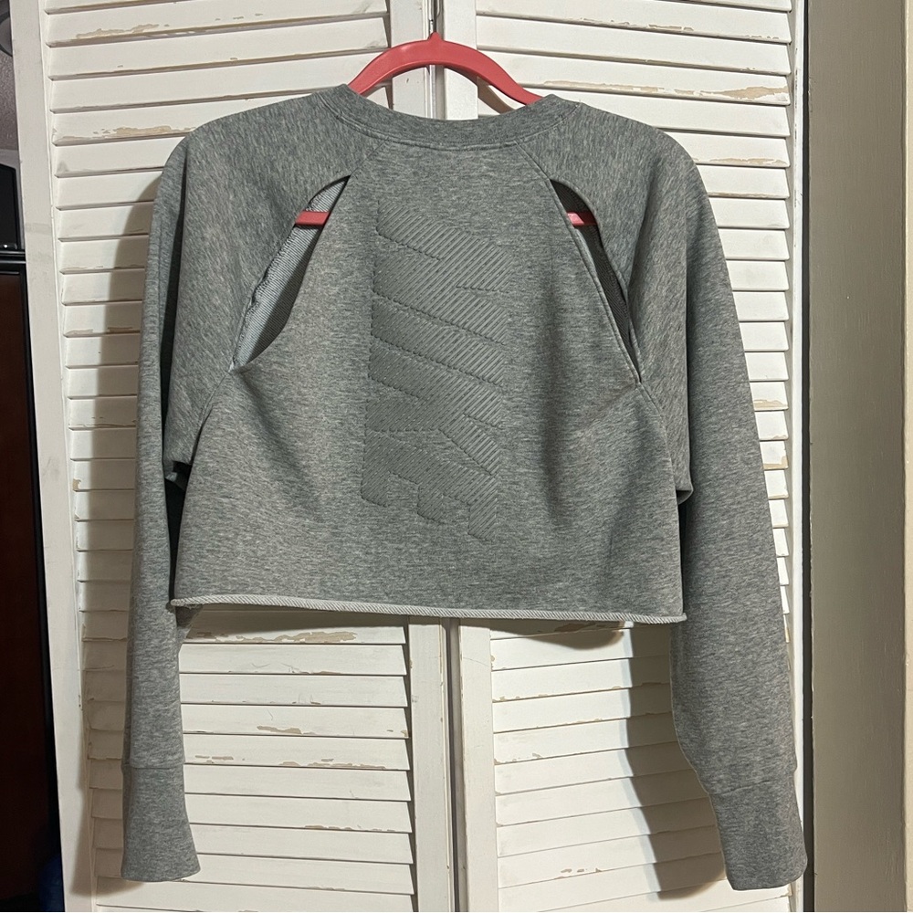 Nike Grey Cropped Crew Sweatshirt Vented Back and Logo - Picture 3 of 5